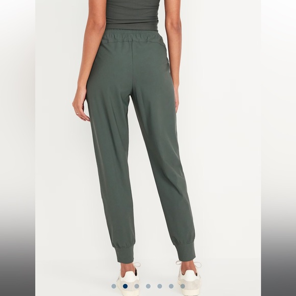 NWT Old Navy High-Rise Joggers. Size Small - Picture 2 of 6